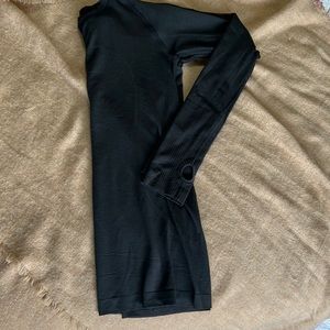 Lululemon Swiftly Tech long sleeve - black size 6